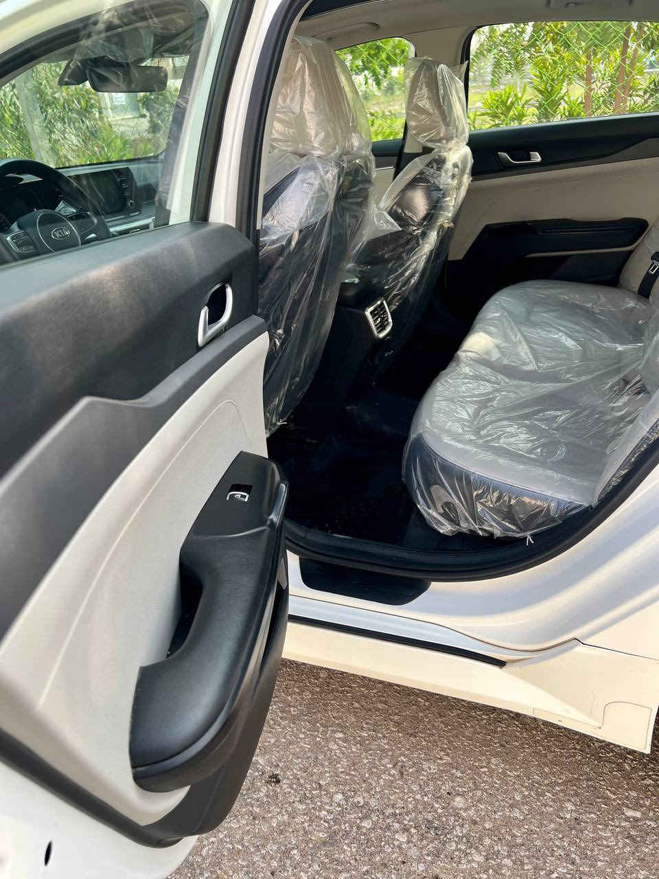 نوع السيارة والموديل 2021:k5
الوارد: خليجي 
الحادث: ربع البنيد صبغ 
الصبغ:
الدواخل: سليمات 
الايرباك: سليم 
الممشى: 70 الف 
حجم المحرك: 2.500
المكان+المنطقة: النجف  
سعر مناسب: 195
رقم الهاتف: ***********
جميع المواصفات:فول
