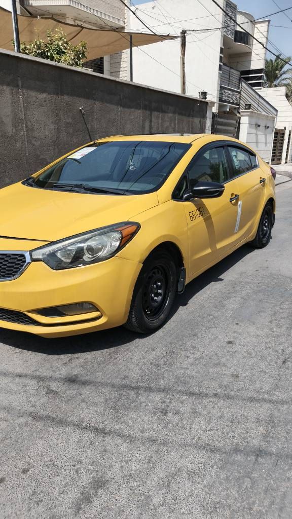 السلام عليكم للبيع كيا فورتي موديل 2015 محرك 2000 جي دي اي فول مواصفات سلايت بصمه قطعتين تبريد شاشه كامره تحكمات استيرن ضرر جاملغ وبنيد رقم بغداد بسمي السعر 97 وبيها مجال بسيط للاستفسار *********** بغداد, العراق
