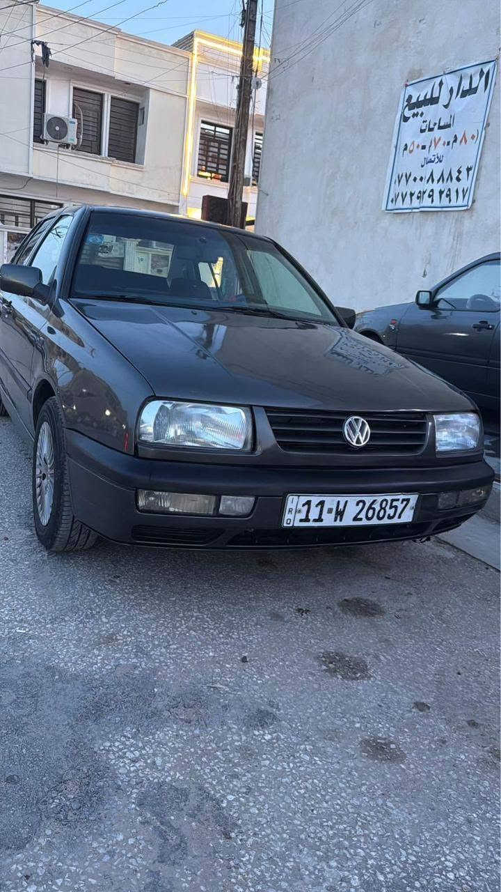 كولف 92محرك نضيف 
تخم تأير 
مكانه بغداد الزعفرانية 
السعر 43 وبيها مجال 
رقم الهاتف ***********
