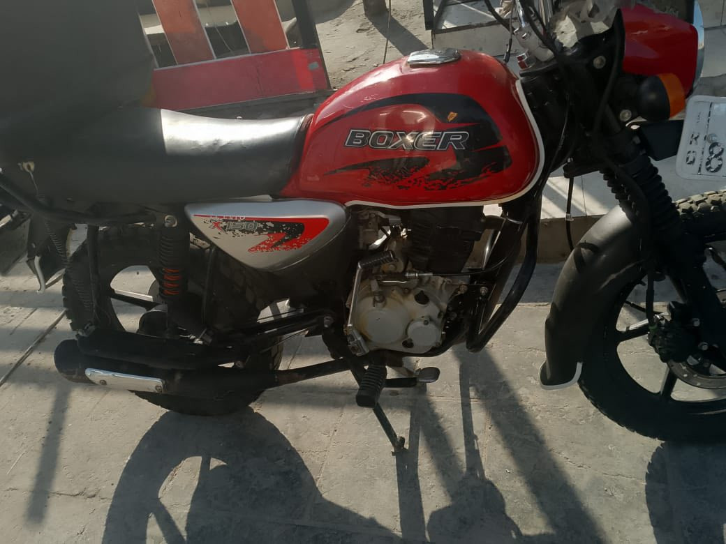 سلام عليكم دراجه بوكسر مديل ٢٠٢٣نازله بل ٢٠٢٤دراحه جديده بمعنه الكلمه اي نقص ما بيها الله شاهد شخصيه وما مشتغله دلفري خالها اليه اروح وجي بيها البيت دراجه بسمي ادور ***********تحويل السعر مليونين و٣٠٠العنوان السيديه
