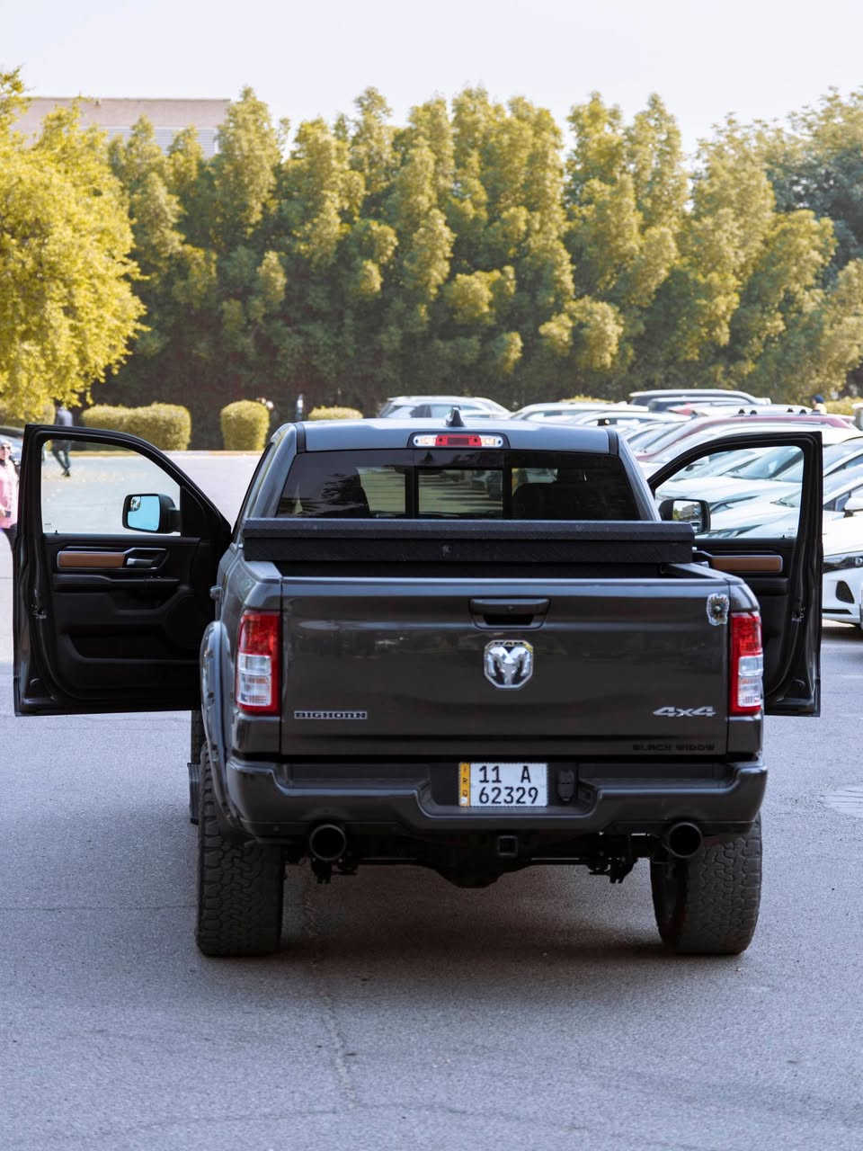 السلام عليكم
دوج رام من شركة بلاك وود
يعني تعديل امريكي اصلي
موديل ٢٠٢٢ ماشية ٥٨٠٠ ميل
محرك ٥٧٠٠ ايتورك
بانوراما حسساسات امامي خلفي
مري شفط شاشة تسلا رقم بغداد بأسمي
ضررها غرق لمقعد الكشن وتم صيانتها بصورة كاملة وبيها صبغ شي قليل بحافة البنيد ونرمايد البنيد ومكانين بارد قليل
السعر ٣٥٠ ورقة
للاتصال ***********
