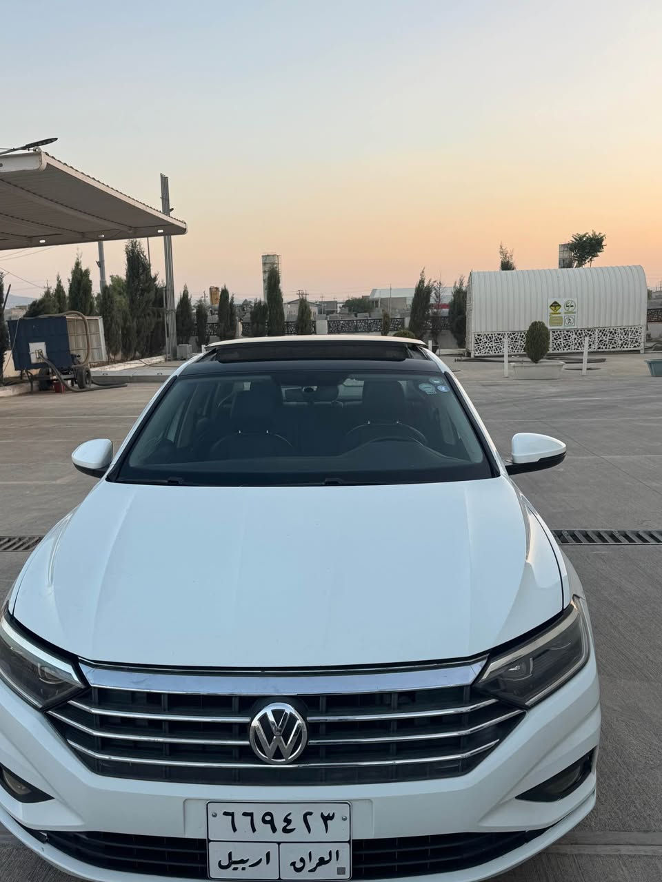 جیتە ٢٠١٩ se  کەنەدی
سەیارەکە زۆر جوانە گیر و مەکینەی نەکراوەتەوە
موسەفات فولە
پانۆرامایە کوشن چڵدا
کوشن هیتەرە
شاشە گەورەیە
چوا تایەی نوێە
بەس سەنەوی بەسەر چوە
دوو پارچەی بۆیاخە بێ ناو گرتن
ئێرباگ بەس سوکان تەقیەوە
نرخ
١٣٦ مەجال
***********
واتساپ و ڤایباری لەسەرە رانية, السليمانية
