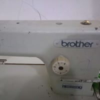 مكينة خياطة • برذر • للبيع