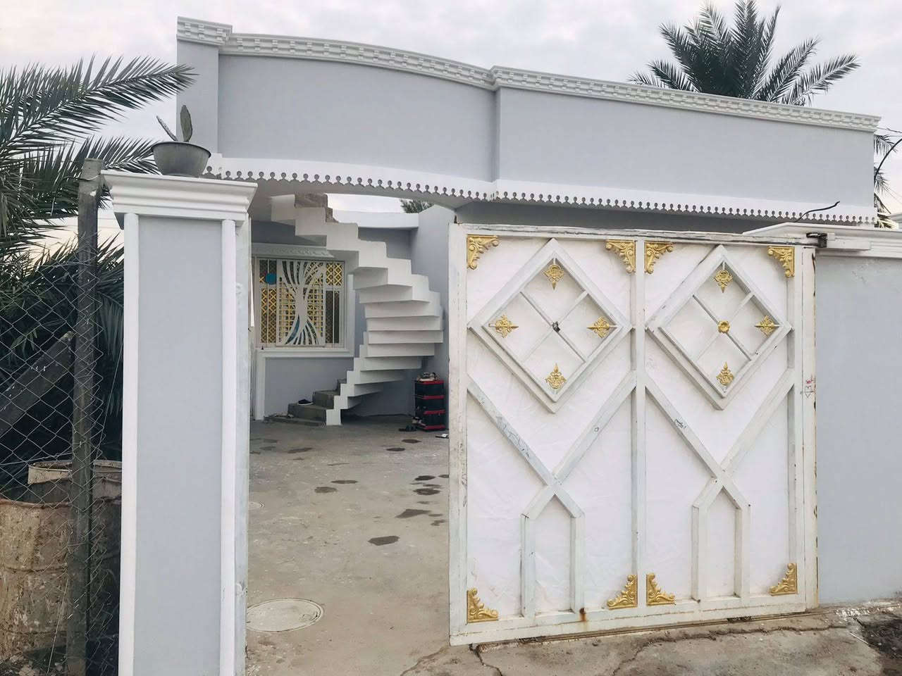 بيت مساحة 200متر زراعي صدامي قديم امصفر منطقة الاصلاح شارع الجزيره قرار 117السعر والتواصل ***********
