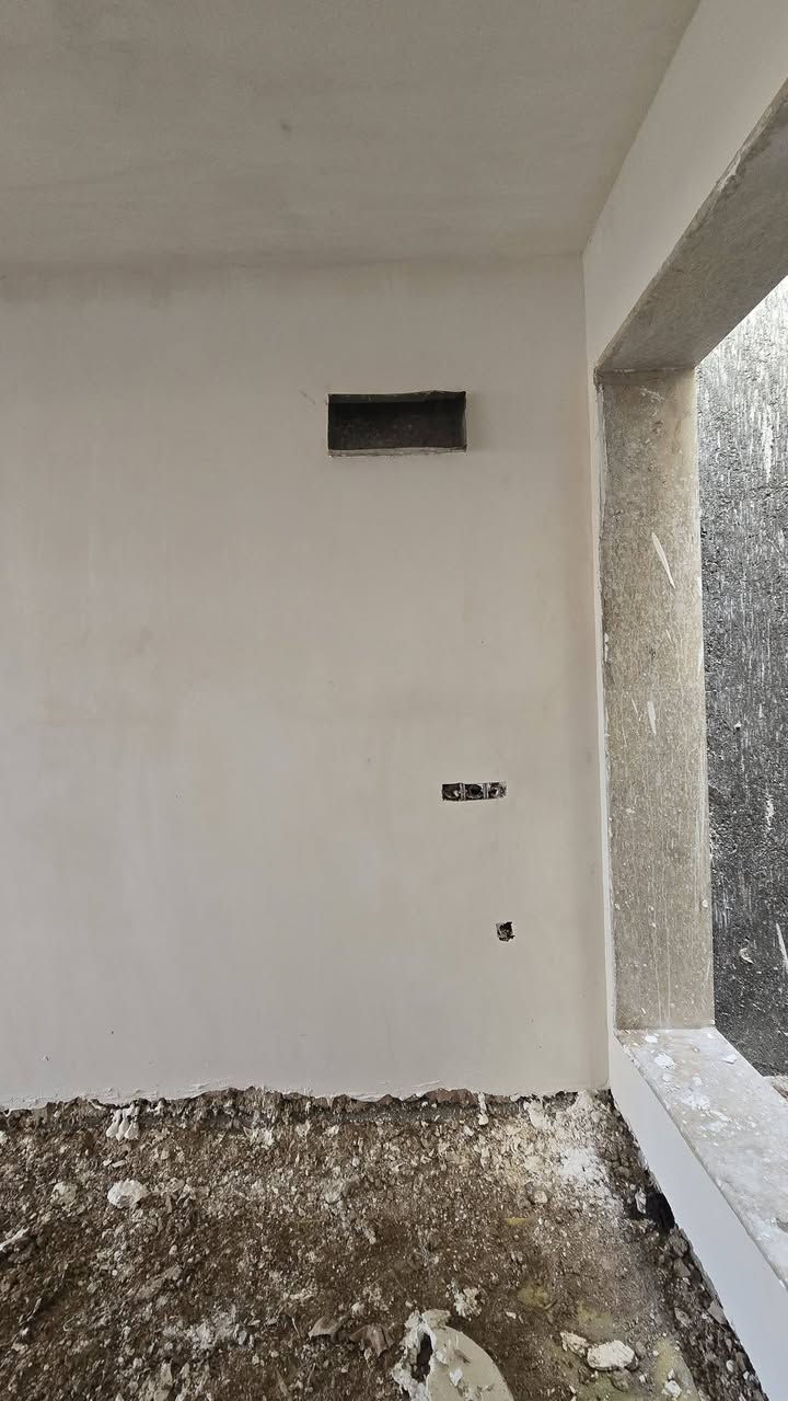 خلفات الأنبار اربع خلفات جص وبورك مبيت ابنفس المكان تسليم مهندس *********** اتصل ودلل
