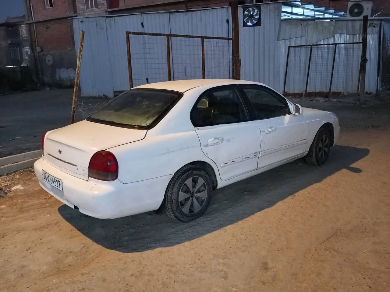 السلام عليكم سوناتا موديل 2001 للبيع رقم بابل انكليزي باسمي والسنوية لغاية 2030 تحويل مباشر .كير اتوماتيك مكينة 2000  .محرك وكير واكسل كفالة .حدادية وتايرات جدد .كهربائيات كله شغالة وتبريد ثلج .السيارة جاهزة ما بيه نقص .السيارة مصبوغة عام .مكاني بابل .القاسم .حي العسكري . السعر 58 وبيه مجال قليل للاتصال***********
