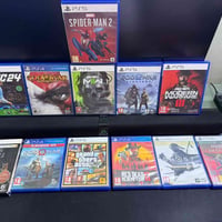 شباب عندي مجموعة ألعاب بلاي ستيشن (PS5 / PS4) أصلية ونظيفة جداً وبحالة...