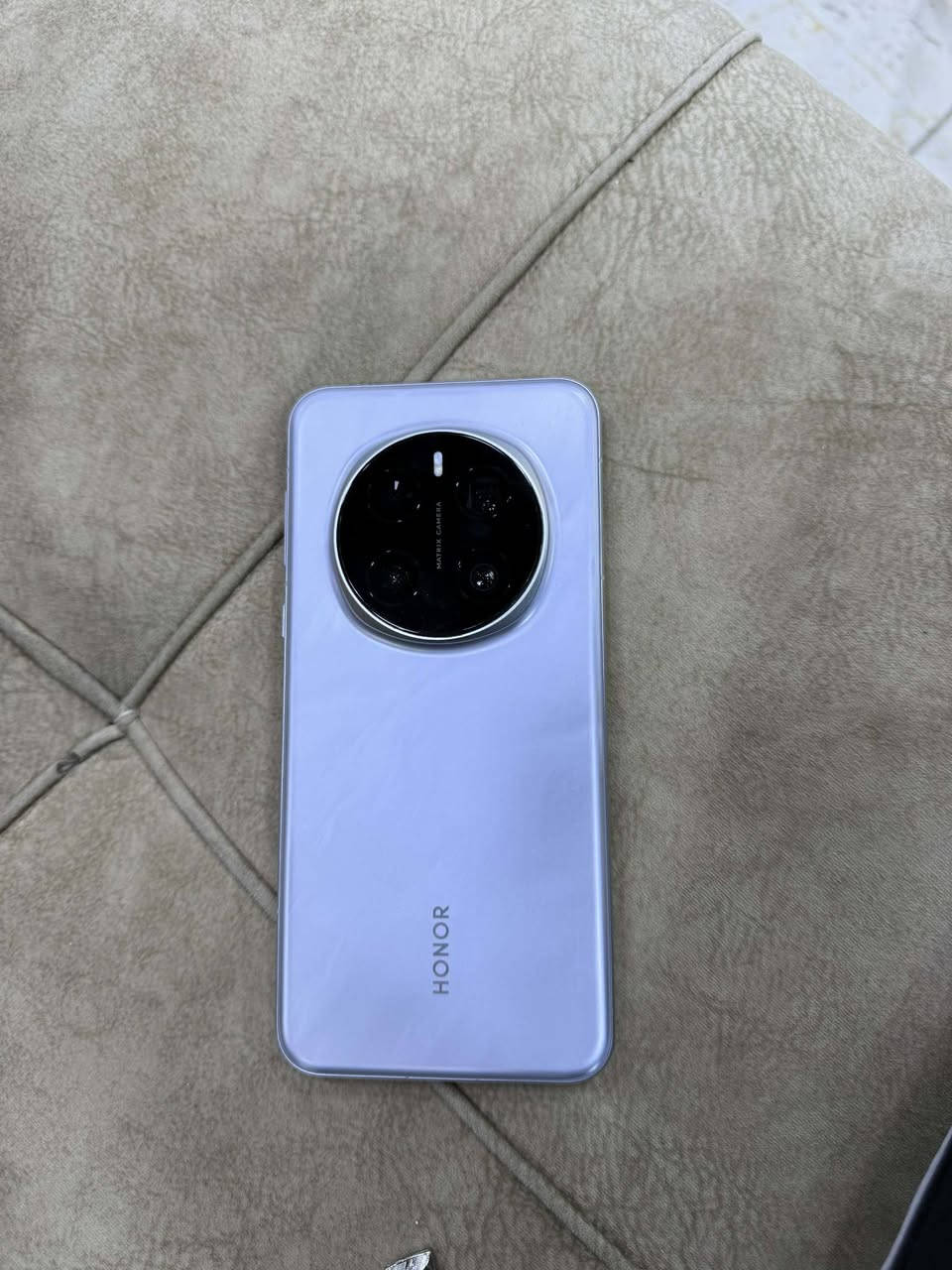 سلام عليكم ورحمة الله وبركاته للبيع مكفول من اي خلل مكاني الديوانية يوجد توصيل حسب الإتفاق سعر نهائي 850  ***********
