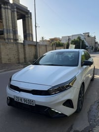 ااسلام عليكم للبيع فورتي  موديل 2022 ماشيه 52  سياره جديده بدون اي نقص...