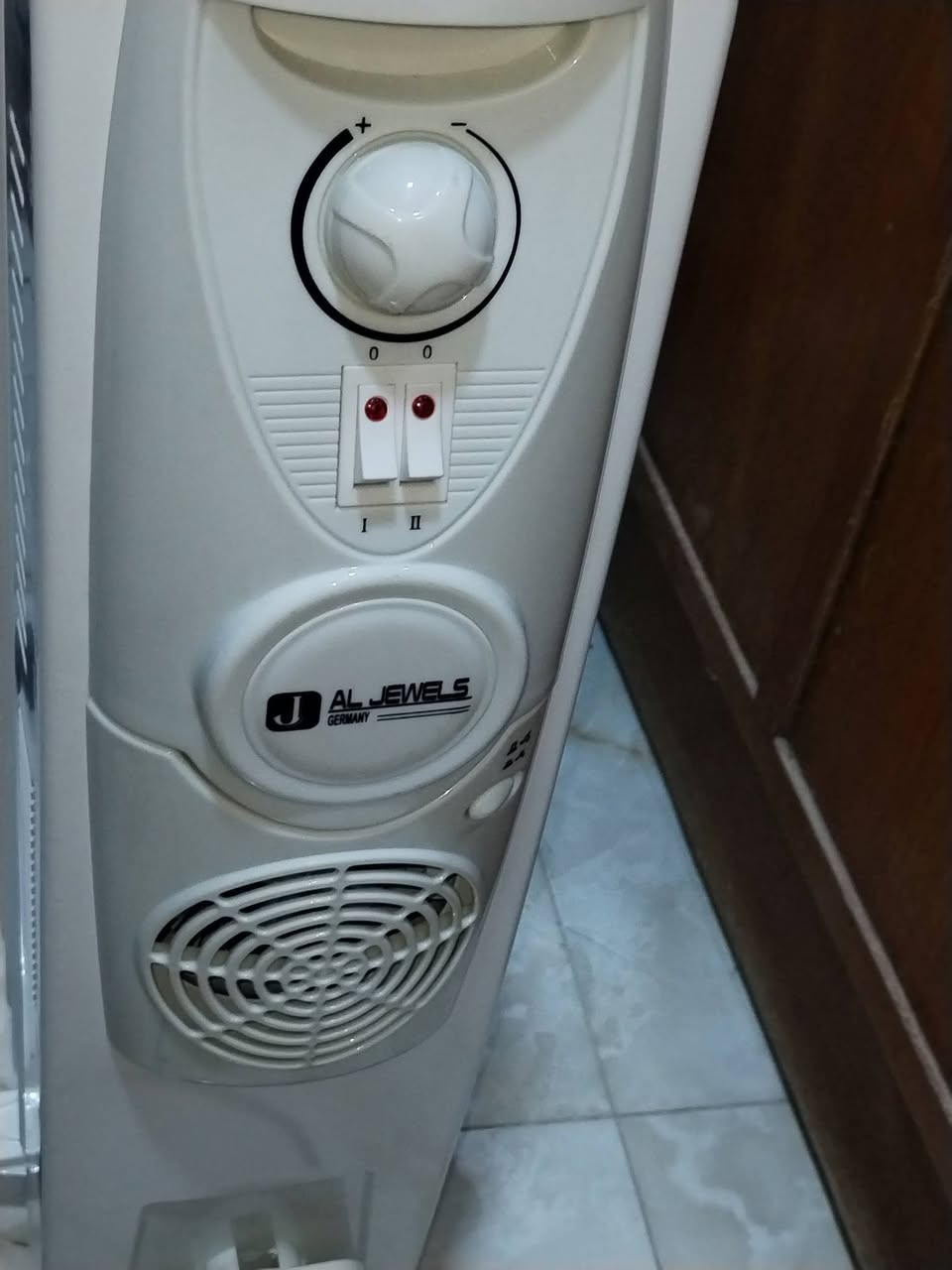 السلام عليكم صوبة زيتية ١٢ خانة جديده السعر 100 وبيها مجال للاستفسار الاتصال على الرقم *********** او التواصل على الفيس
