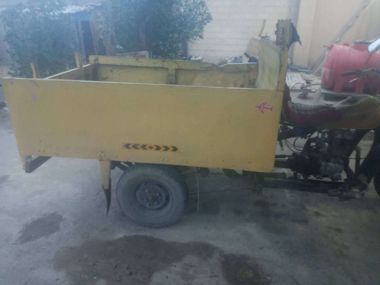 ستوت البيع سعر 500 بغداد دوره حي دجله ما بيه اوراق***********
