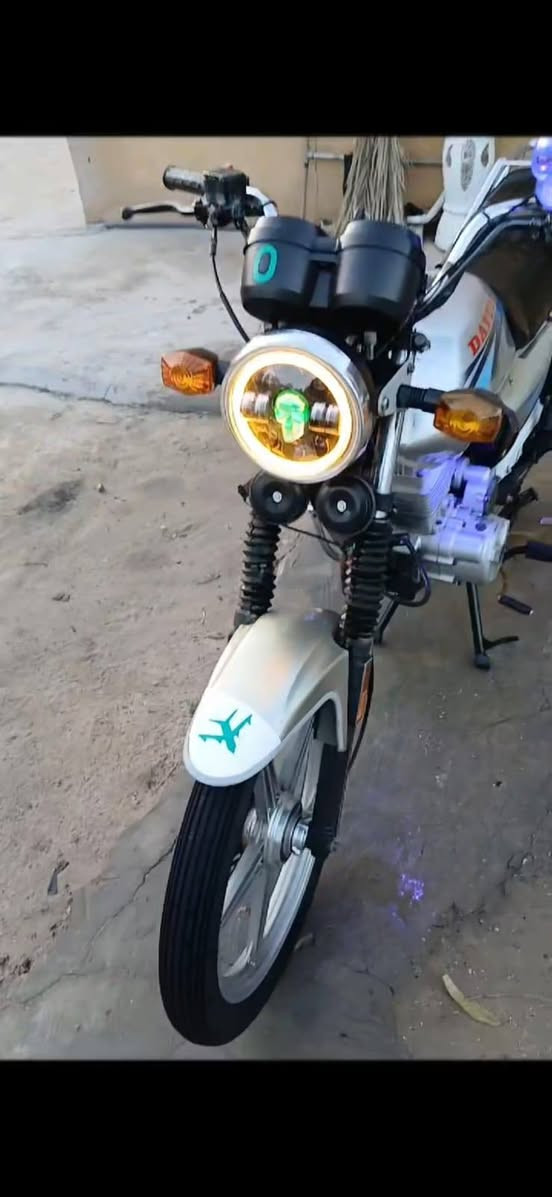 سلام عليكم دراجه دايون عضم كلك للبيع بيهاا تنقيص دهن شي بصيط كلش سعر 750 مكاني كربلاء الحر رقم تلفون ***********
