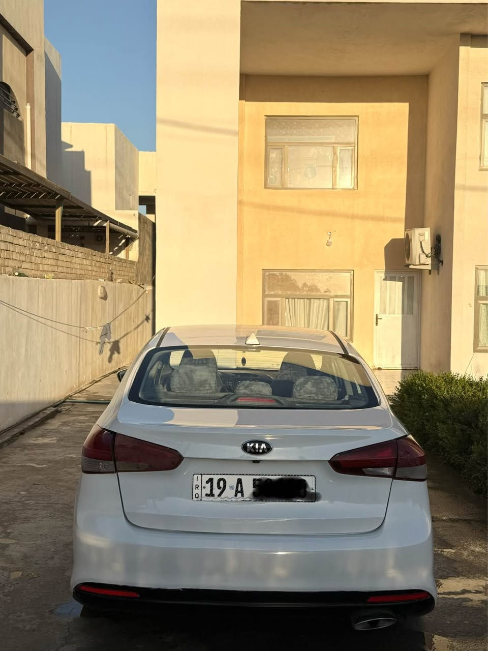 السلام عليكم .
كيا فورتي ٢٠١٧ للبيع او مراوس 
السياره عليها ادامه كامله تبريد مكينه كير حداديه تايرات كلها كامله وجاهزة .
السياره حادثها جاملغ خلفي وتصليح بالحوض اكو  وهنا بالعراق صار بيها شخوط 
صبغتها حزام بأيدي وعندي صورها اثناء الصبغ .
السيارة بأسمي رقم كربلاء جديد 
مواصفاتها :-
مكينتها ٢٠٠٠
تبريد امامي وخلفي 
كشنات جلد + تدفئة 
شاشه كار بلي اصليه 
لايت زنون 
كاميرا
اشاير بالمري مع الترحيب بالمرياية ويدة الباب
بصمه 
تحكم ستيرن فول 
السعر 103 وبيها مجال 
مكانها بالنجف النجف, العراق


**إذا كنت صاحب هذا الإعلان وتريد حذفه لأي سبب، رجاءا أرسل رسالة إلى الدعم الفني**