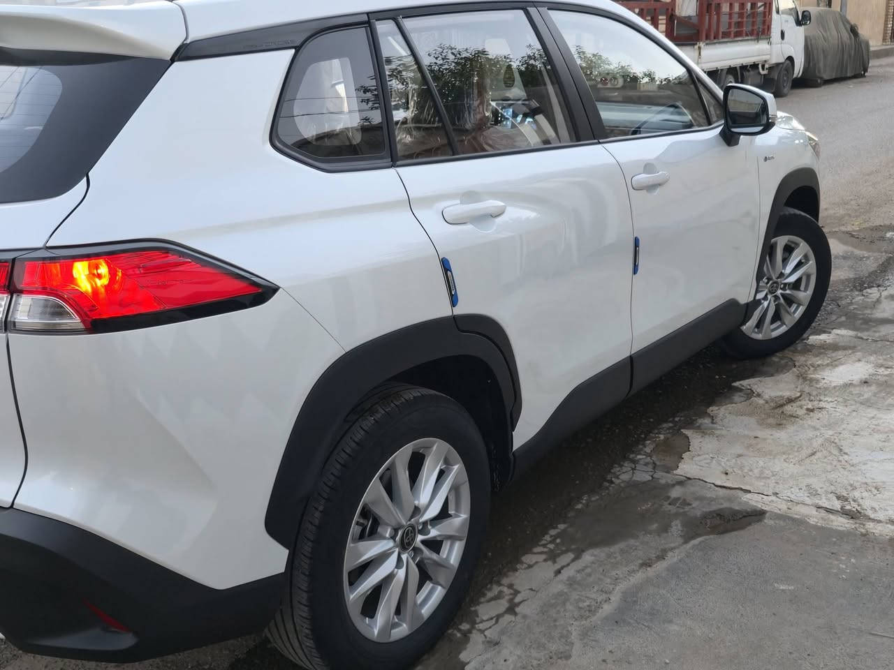 كورلا كروس موديل ٢٠٢٤ ماشية ٢٠ الف مقفولة من الضربة والصبغ مواصفات الكروز معروفه 
السيارة جلد عمل نواب وكاميرا خلفية اصلية بدون كراسي كهرباء 

السعر ٢٥و ٧٠٠ وبيها مجال بسيط 

***********

***********
