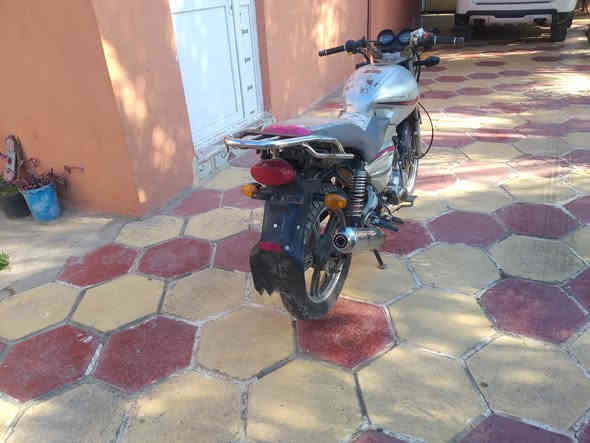 موطور باندة 2014 اوراق كاملة نقص فقط باتري السعر 350 وبي مجال المكان ديالى ناحية السلام ***********
