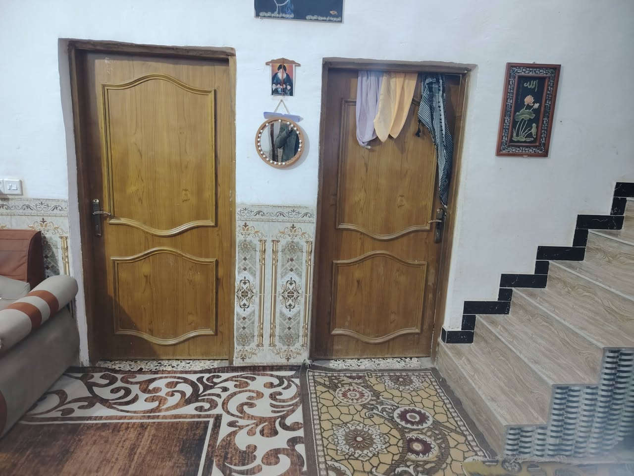 بيت ركن للبيع زراعي قرب سيطرة المدثره على طريق حي الجامعي لبيت طابقين لمساحه ٢٥٠ بيع مستعجل ***********
