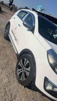 عندي ويل كب اتخم اصلي  كيا سبورتج حجم 18  والتايرات نضيفات  سعر 400 ال...