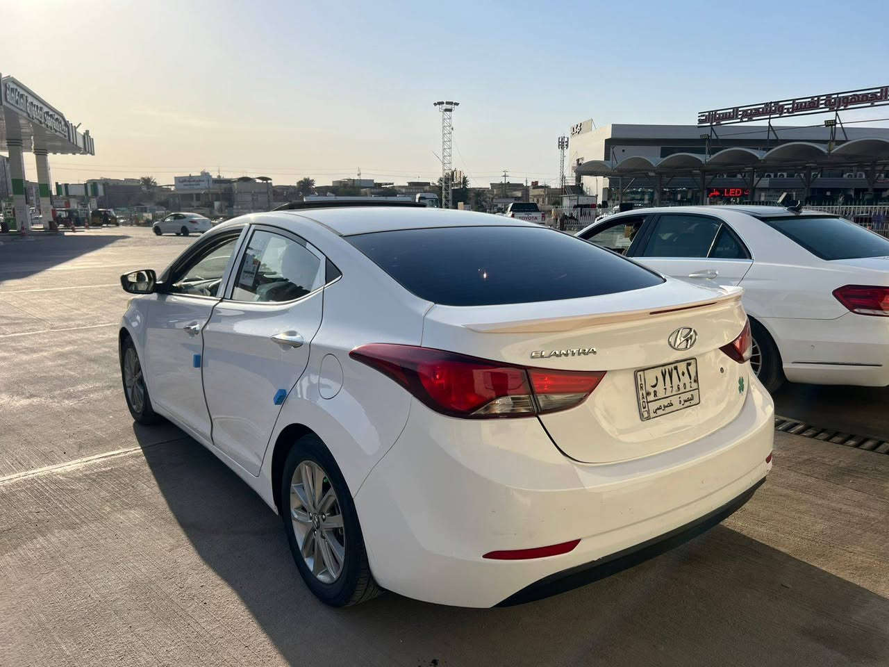 سلام وعليكم هواندي النتره موديل 2016 خليجي رقم بصره سياره بيها جاملغ امامي صبغ وبارد بسيط سياره فول موصفات مكينه حداديه تبريد كلها جاهزه السعر 124 رقم هاتف *********** مكان بصره جمهوريه
