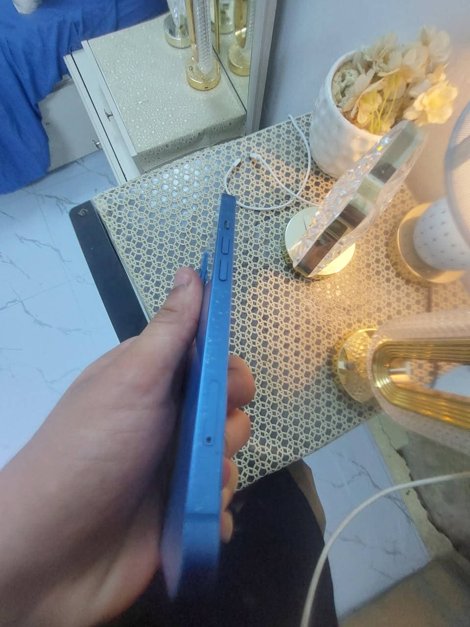 ايفون 13 عادي

نضيف حيل ل جهاز
ع وضع الشركه وتر  
ذاكره 128
بطاريه 83
فقط مبدل عدسه مال كامره وحده منهن

سعره 360
مكاني ابو غريب حي الرساله 
***********
***********
