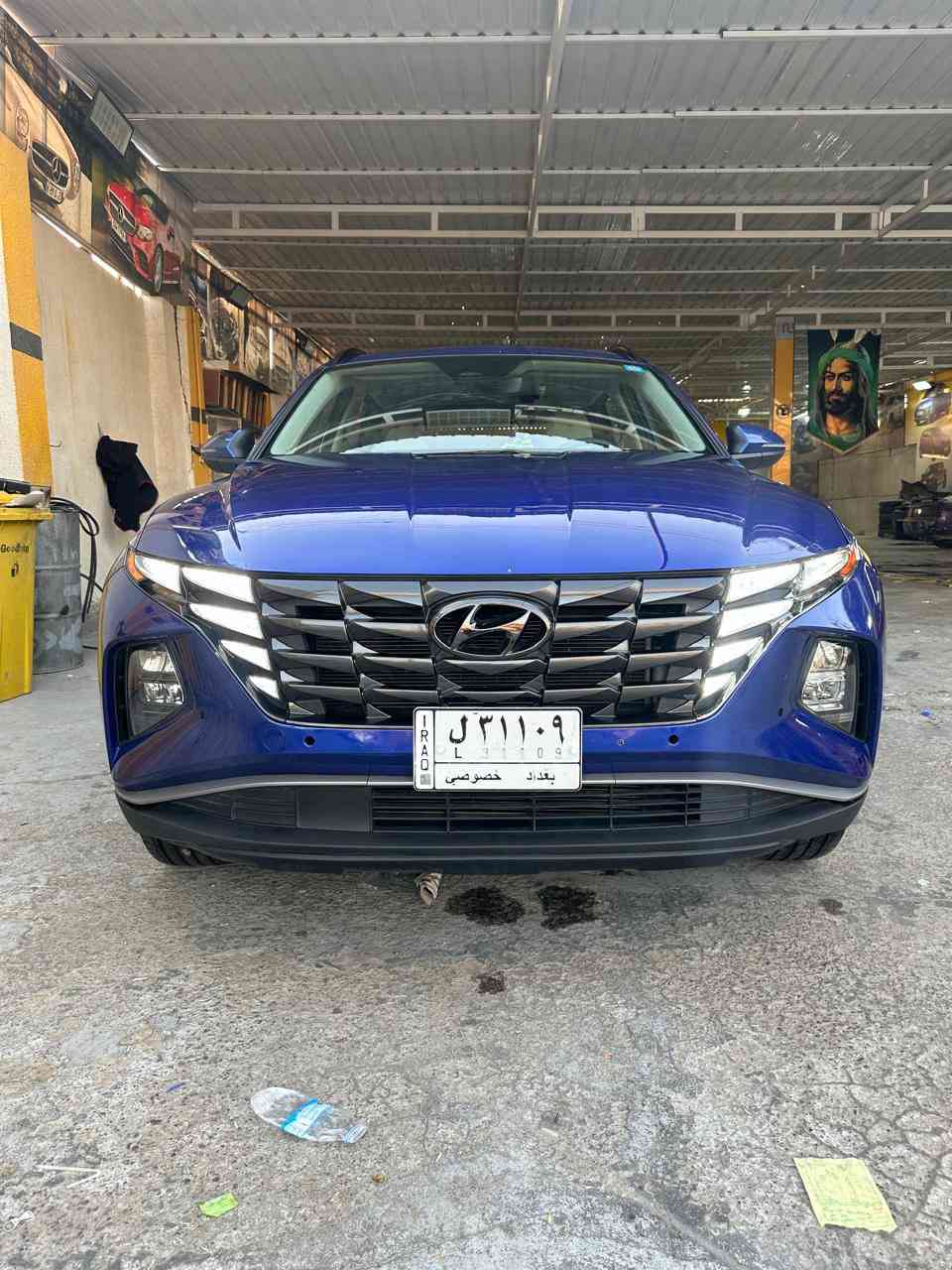 السلام عليكم ... توسان وارد امريكي موديل 3023 فول موصفات للاخير  محرك 2000 بصمه تعيل عن بعد كشن تدفىه تبريد بنراما كرسي كهرباء زنون عالي وناصي هيه فول موصفات ماعده تتقدم وترجع بل الرمونت حادثه كدامك بدون تبدي فقط بنيد صبغ بدون ارباك مرقم بغداد معروضه 205$  وبيه مجال دفترين يعني هاتف *********** داخل ابيض سياره جديده لوك
