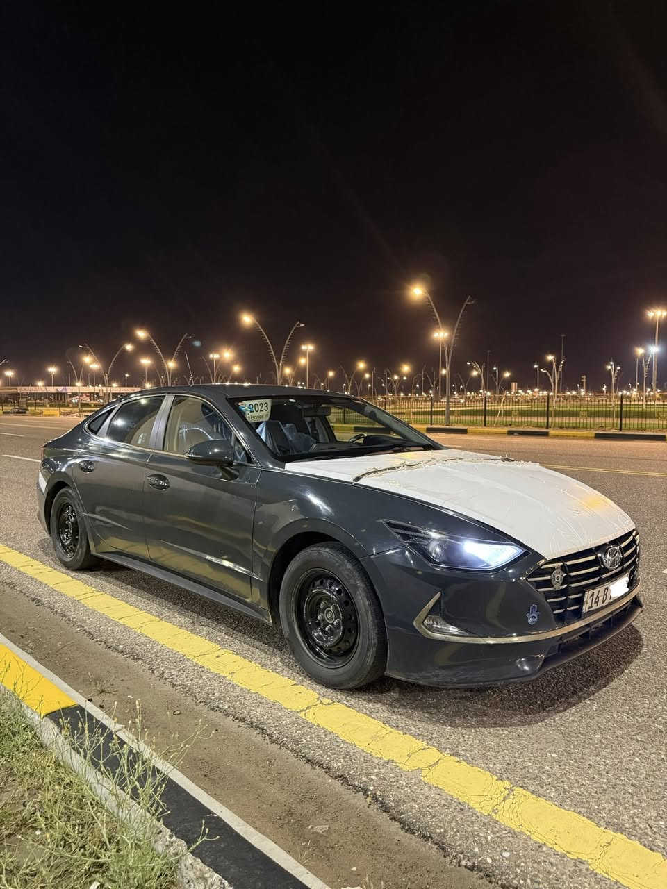 للبيع سيارة: سوناتا وارد خليجي تكسي دبي 
•الضرر: الجاملغ الخلفي صبغ عام تغيير لون 
•الرقم: بصرة بأسمي
•الايرباكات: سليمة
 الشواصي سليمة

•المواصفات :
▪️السيارة:سوناتا 
▪️الموديل: 2023اصل
▪️المحرك: 2000هايبرد
▪️العداد:47 الف وقابلة للزيادة
▪️حجم الويل: 17 مع تخم تاير 
▪️لايتات زينون حاجب LED مع كشافات دعامية زينون
▪️قمارة حديد
▪️غرفة السيارة : كشنات السيارة مخمل 
▪️شاشة الدشبول حجم كبير للتحكم بايعازات السيارة
▪️بصمة دخول 
     ترحيب بالمري 
▪️اشاير بالمرايا الجانبية
▪️سستم صوت 
▪️تحكم ستيرن جهتين بلوتوث وحاكية وكروس سرعة 
▪️نظام ABS مانع انزلاق
▪️السيارة مواصفات ، جديدة وبوضع الشركة .

السعر المطلوب:135 مع المجال قليل 
 
الاتصال على ***********
