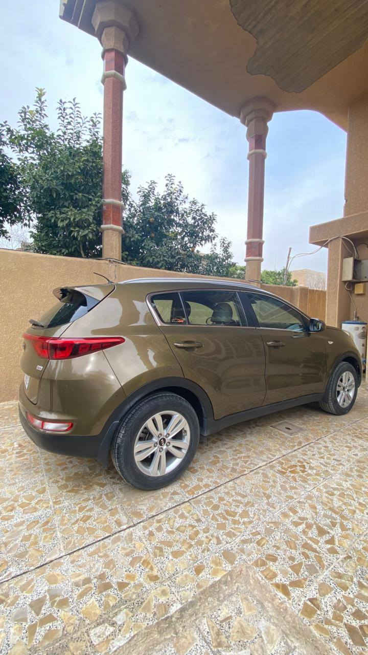 السلام عليكم سبورتج 2017 خليجي محرك 2000 gdi
مكفولة كفالة عامة من الضربة والصبغ رقم بغداد تحويل ثاني يوم تخم تاير جديد السيارة ممبدل بيها شي 
السعر 185 قفل 
للاستفسار الاتصال على الرقم 
***********
