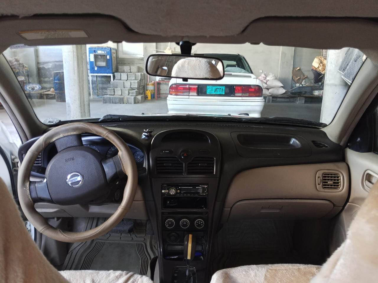 نيسان سەنی ٢٠١٠ كۆری
گێڕ  ‌ئۆتۆماتیك
سەنەوی بەناوی خۆمەوەیە و تا  ٢٠٢٧ بەسەرناچێت
 ناوزەردو دوو جام کارەبایی بۆیاغی نیە تەنها چەمەلاغێكی دواوەی تۆزە ساردیەكی  هەیە  
سعری ٩٩ گە ڵا و کە مێک مە جال
***********
شوێن / قەڵادزێ بشدار, السليمانية
