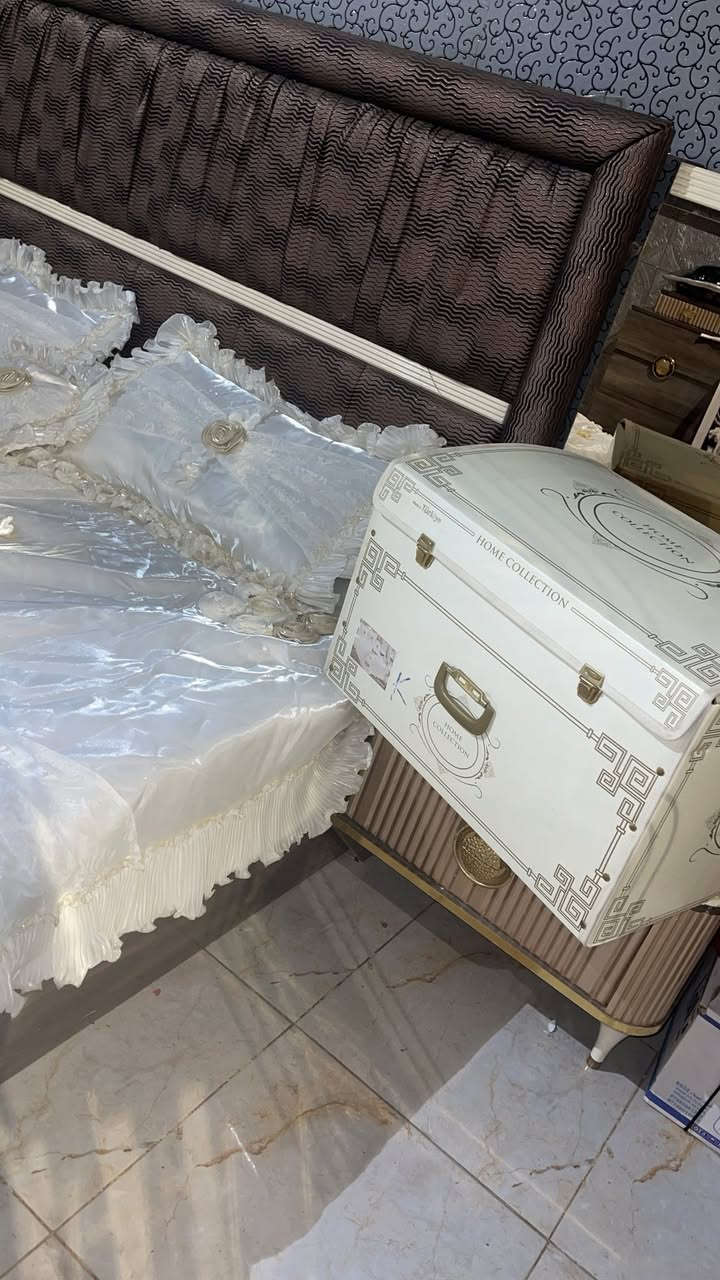 فرشه عرس عرض خاص ٥٥ الف وياها الجنطه مالتها وبيها مجال غير مستخدمه  
العنوان الديوانيه التقيه الثالثه ماعندي توصيل 
و الورديه بـ ٣٠ الف وبيها مجال غير مستخدمه ايضاً


**إذا كنت صاحب هذا الإعلان وتريد حذفه لأي سبب، رجاءا أرسل رسالة إلى الدعم الفني**