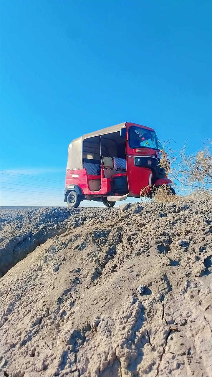 سلام عليكم ورحمة الله تكتك ١٨ تكتك حلوه خير من الله تحويل ثاني يوم السعر ٤٨٠٠ المكان بغداد الزعفرانيه رقمي***********
