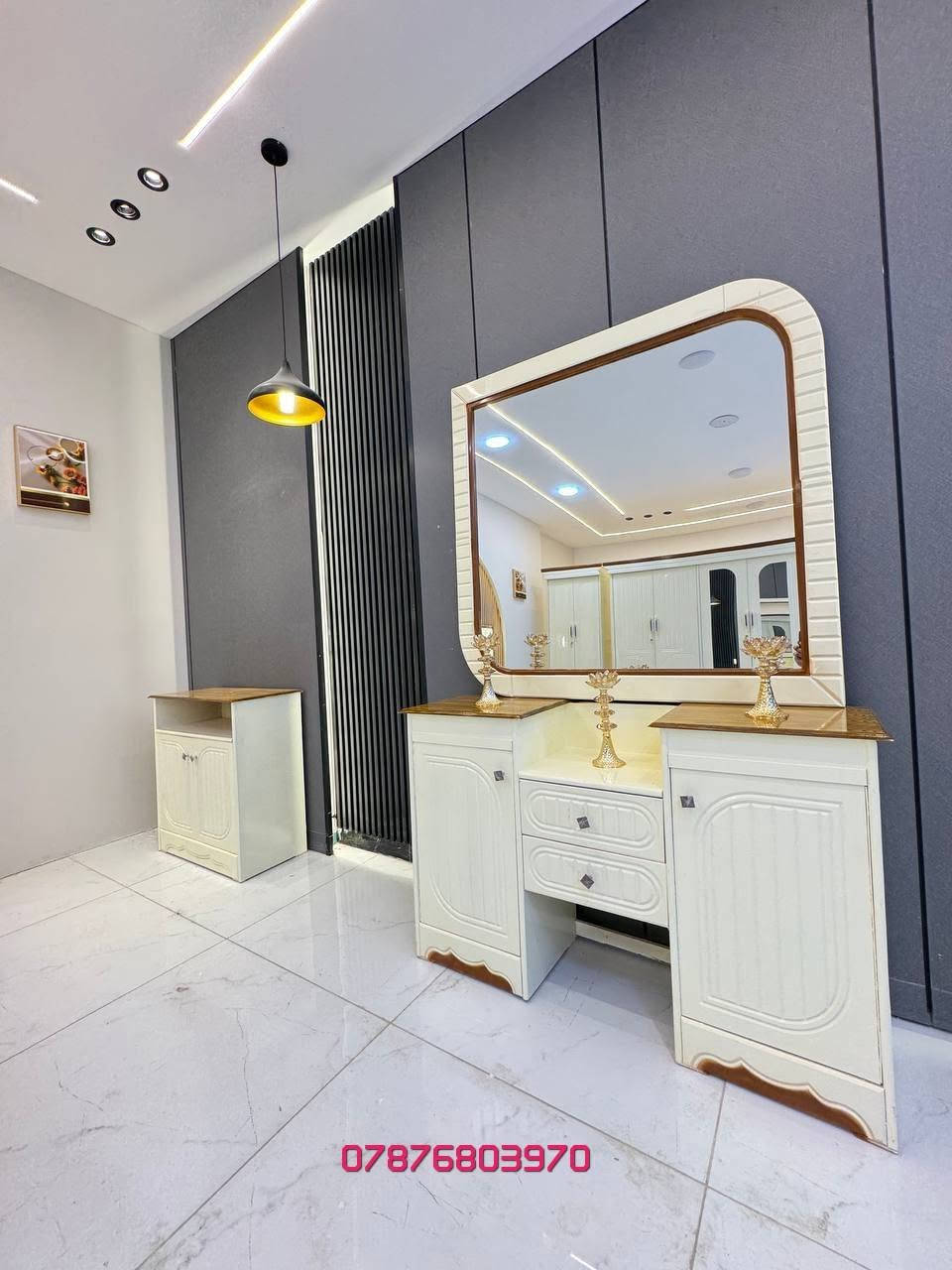 ✨ غرف نوم عراقية فاخرة بأجمل التصاميم وأفضل الأسعار ✨
***********
***********
***********

🔹 نجارة عراقية متقنة بجودة عالية وتشطيبات راقية.
🔹 أكثر من 50 موديل مختلف يناسب جميع الأذواق.
🔹 توصيل إلى بغداد وجميع المحافظات بأجور مناسبة.
🔹 سرعة في الإنجاز وخدمة مميزة حتى باب البيت.

📌 مكونات الغرفة:
✔️ كنتور
✔️ ميز مرآة
✔️ ميز بلازما
✔️ زاوية كنتورية
✔️ سرير
✔️ تاج الجرباية
✔️ ناصي الجرباية
✔️ قواعد الجرباية
✔️ كومدين عدد (2)

⭐ الإضافات:
▪️ شازلون مقعد: 50 ألف دينار
▪️ شازلون مخزن: 75 ألف دينار
▪️ دواشك طبية درجة أولى بضمان استبدال 5 سنوات:
150 ألف دينار / 

💰 أسعار غرف النوم تبدأ من:
1,000,000 دينار إلى 1,250,000 دينار فقط

🛏️ كما يتوفر لدينا موديلات طابقين بأسعار تبدأ من:
1,800,000 دينار فما فوق

🎨 أعمال صبغ  من أجود الخامات وبأسعار متنوعة تناسب الجميع.

🚚 ويانه طلبك يوصل لباب البيت بأسرع وقت!

📞 للحجز والاستفسار:
*********** 
***********
***********

📩 يرجى إرسال صورة الموديل المطلوب  التواصل مباشرة واتساب، وسنكون بخدمتكم.
