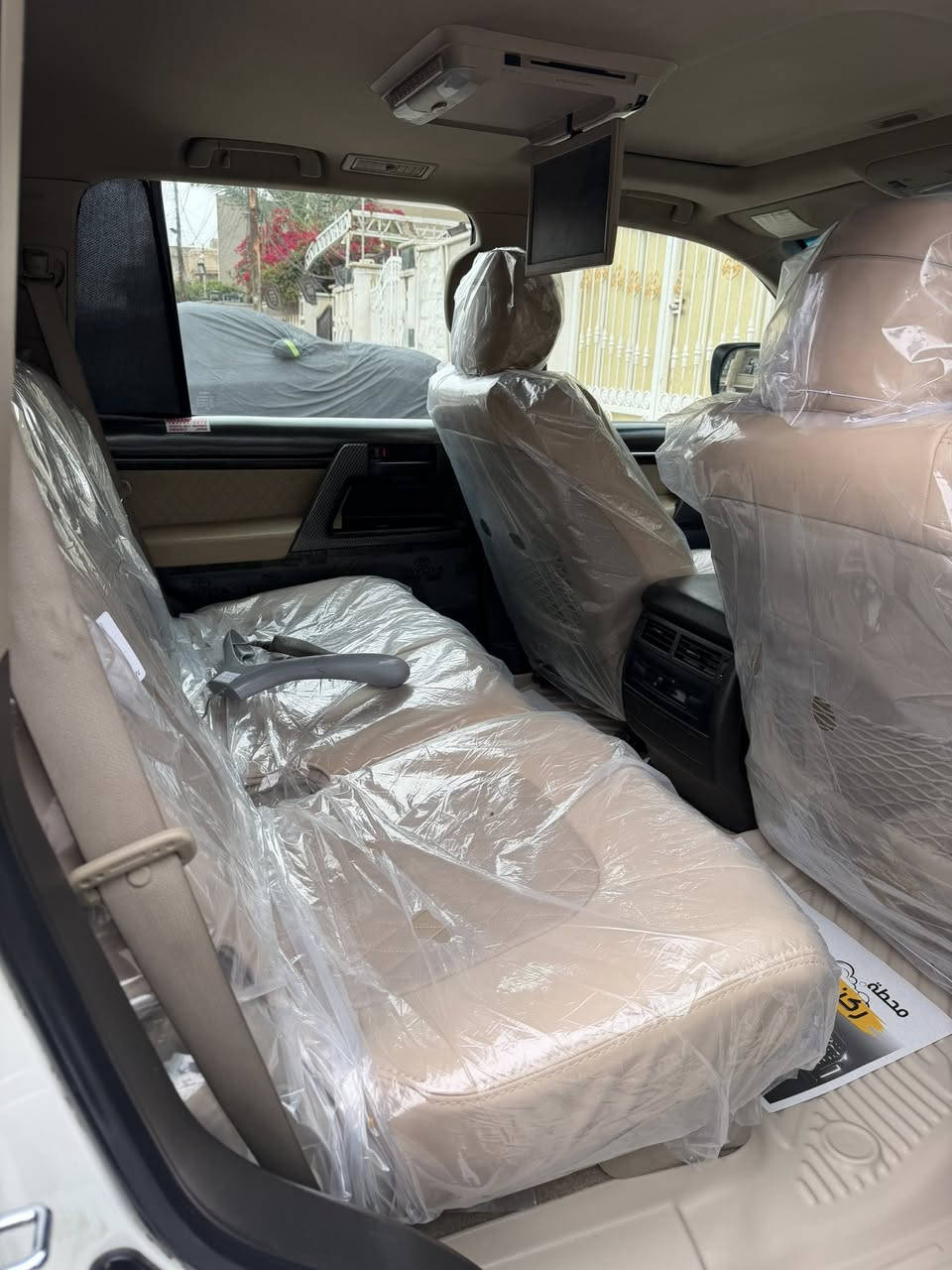 لانكروز 2011للبيع 
للستفسار ***********
السعر 32$وبي مجال بسيط
