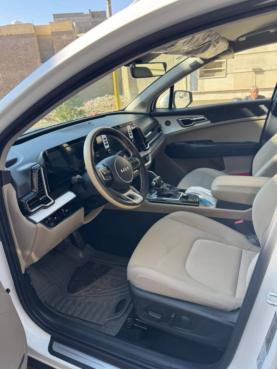 السلام عليكم سبورتج موديل 24 خليجي ماشيه 61 الف كيلو
بصمه 
شفتات ستيرن 
كراسي 2 كهرباء 
جنطه كهرباء 
رادار جانبي 
شحن واير لس 
تبريد لمس
شاشه كار بلي 
حساس امامي وخلفي 
كشنات تدفئه 
ستيرن تدفئه 
لايتات ال اي دي 
ويل كب حجم 19 
هند بريك دكمه 
نظام نزول منحدرات 
مود درايف 
فول تحكم ستيرن 
6 ايرباك 
مري شفط ونظام ترحيب 
سبير منازل 
السياره جديده جدا 
مكان السياره بغداد السيديه او الدوره حي دجله 
السعر 230 ورقه بيه مجال شي بسيط جدا 
*********** ليث
