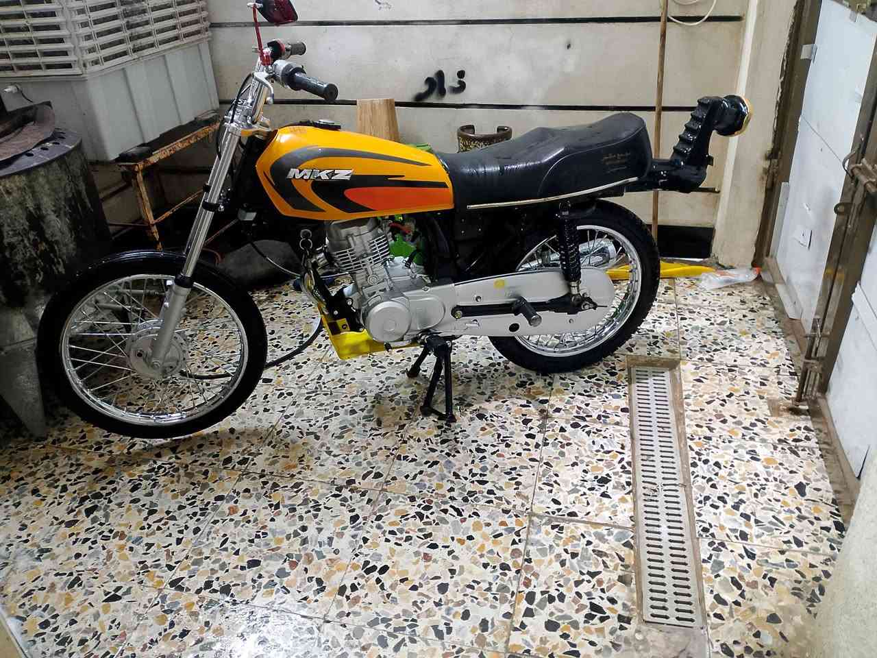 السلام عليكم شباب دراجه نامه اصلي بدون اوراق للبيع المكان العماره السعر خاص


**إذا كنت صاحب هذا الإعلان وتريد حذفه لأي سبب، رجاءا أرسل رسالة إلى الدعم الفني**