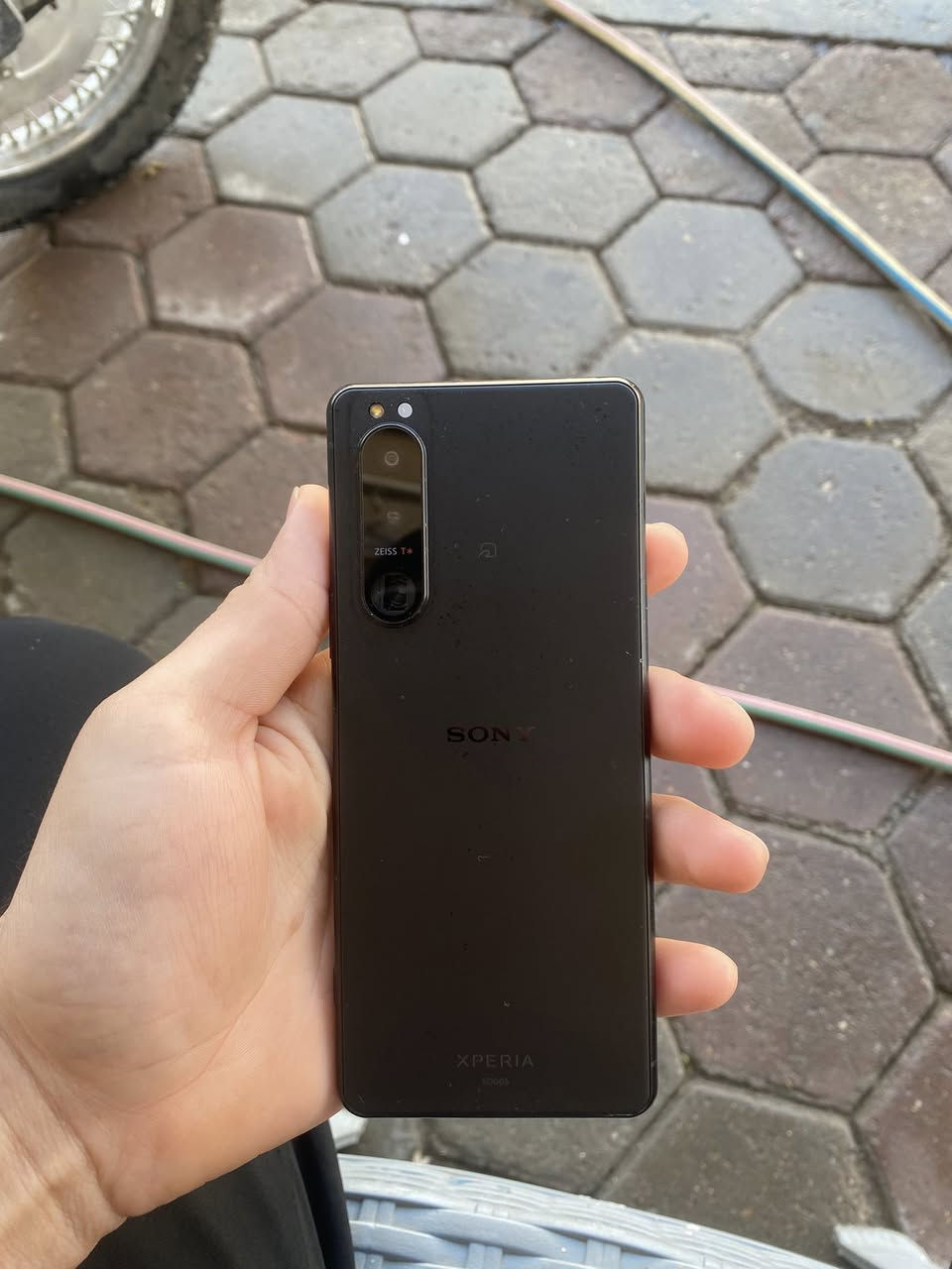 سلام عليكم شباب 
  
    سوني 5 مارك 3 

 Sony5 Mark3

    جهاز حيل نضيف و عالية المواصفات و معالج ( Snap Dracon8) يشغل 90 فريم للبيع او مراوس شراي يجي خاص او اتصال ع رقم ***********
