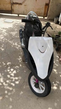 للبيع ب 400 وبيه مجال رقمي 07869990185 تفاصيل واتساب