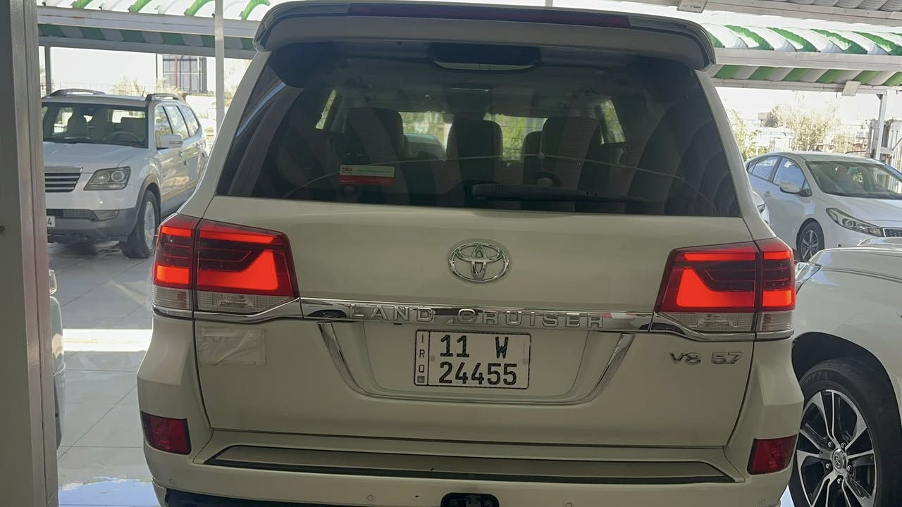 لاند كروزر VXS فئة VXS (جكات)
2016.             ملاحظة: السعر 460 وبيها مجال قليل محتاج نقد بدون مراوس
السيارة كفالة عامة من جميع النواحي، نظيفة جداً
المحرك والقير مكفولين
رقم بغداد باسمي شخصياً

المواصفات:
حساسات أمامية وخلفية
4 كامرات محيطية (أمامية، خلفية، جانبية 360 درجة)
مرايات شفط مع نظام ترحيب
تبريد مقاعد
باب خلفي كهربائي
لايتات دبل عدسة مع LED
جميع المقاعد كهرباء
زنون بلدي
فتحة سقف
نظام اقتصادي للوقود
داخل جلد لونين
بلوتوث وهاتف ونظام ملاحة
مثبت سرعة تكيفي
نظام صوت Mark Levinson
مقاعد تدفئة وتهوية
3 شاشات
نظام مانع الانزلاق
نظام نزول المنحدرات
إشارات بالمرايات الجانبية
مخارج طاقة
Bluetooth / USB
جكات هيدروليك
شاحن هاتف لاسلكي
ستيرن كهرباء مع ذاكرة
ذاكرة مقاعد
السيارة ماشيه 106 الف كم 

للاستفسار: ***********
