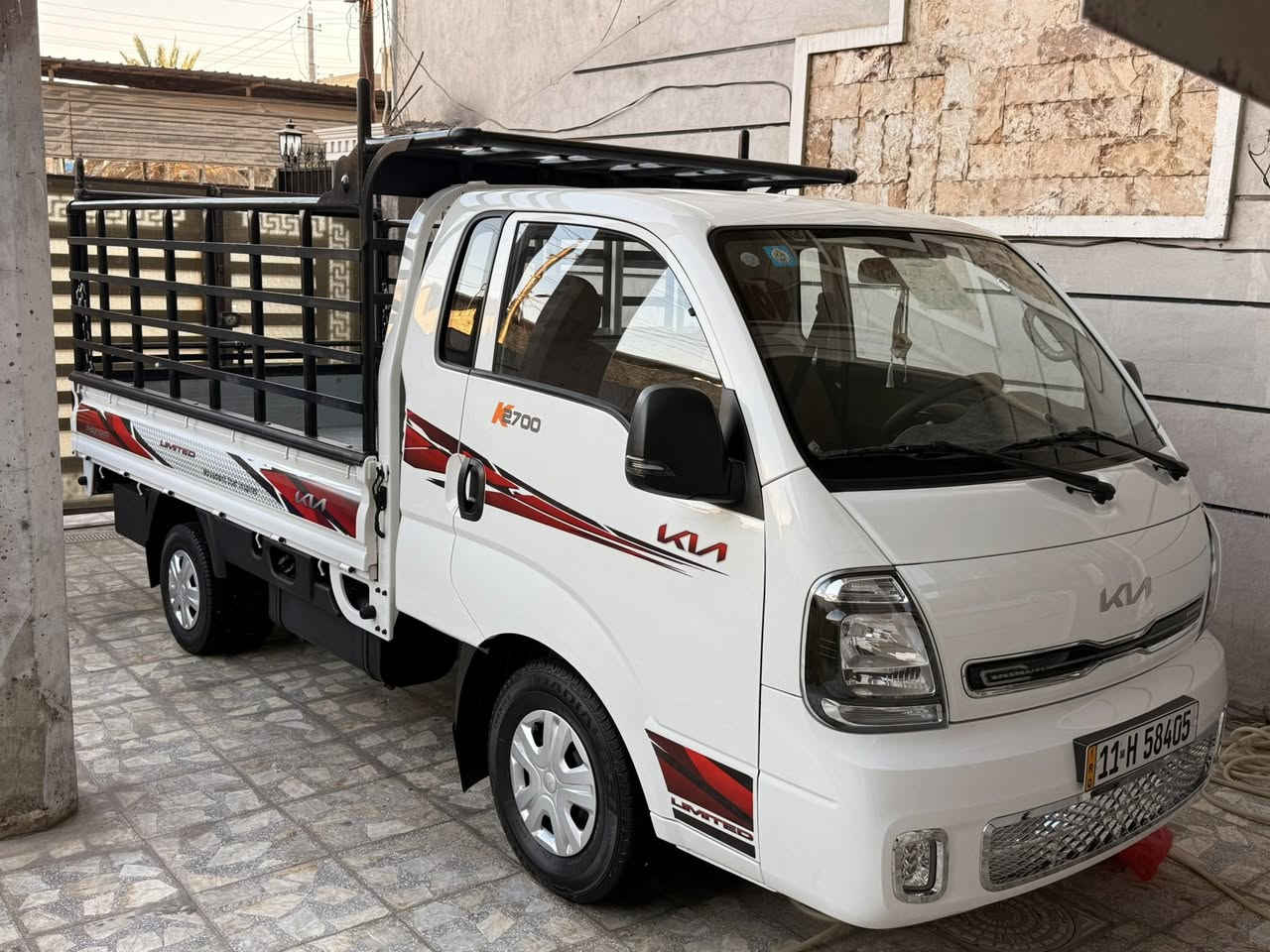 كيا بنكو 2025  رقم بغداد الجديد
2700 كير عادي 

بسمي شرط التحويل 

عداد المسافة (10.000.km)

سياره فول 1/1 دبل ايرباك ABS

  فول سستم صندوك عده تانكي ماء 

سبايدرات كششنات جلد

  سياره جاهزه للأخير كبل لشغل محجر شغل ابو سمير +دوشمة ارضية مسكر +دوشمة كشنات +غلاف بدي الثقيل 

📍مكاني بغداد 

الشراي يتصل وبخدمته

***********☎️
