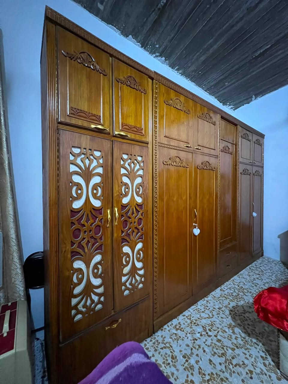 للبيع غرفه متكامله اصلي شرط سعر 850 وبيه مجال 
شرط صاج 5مليم نضافه فول فول 
***********
***********
