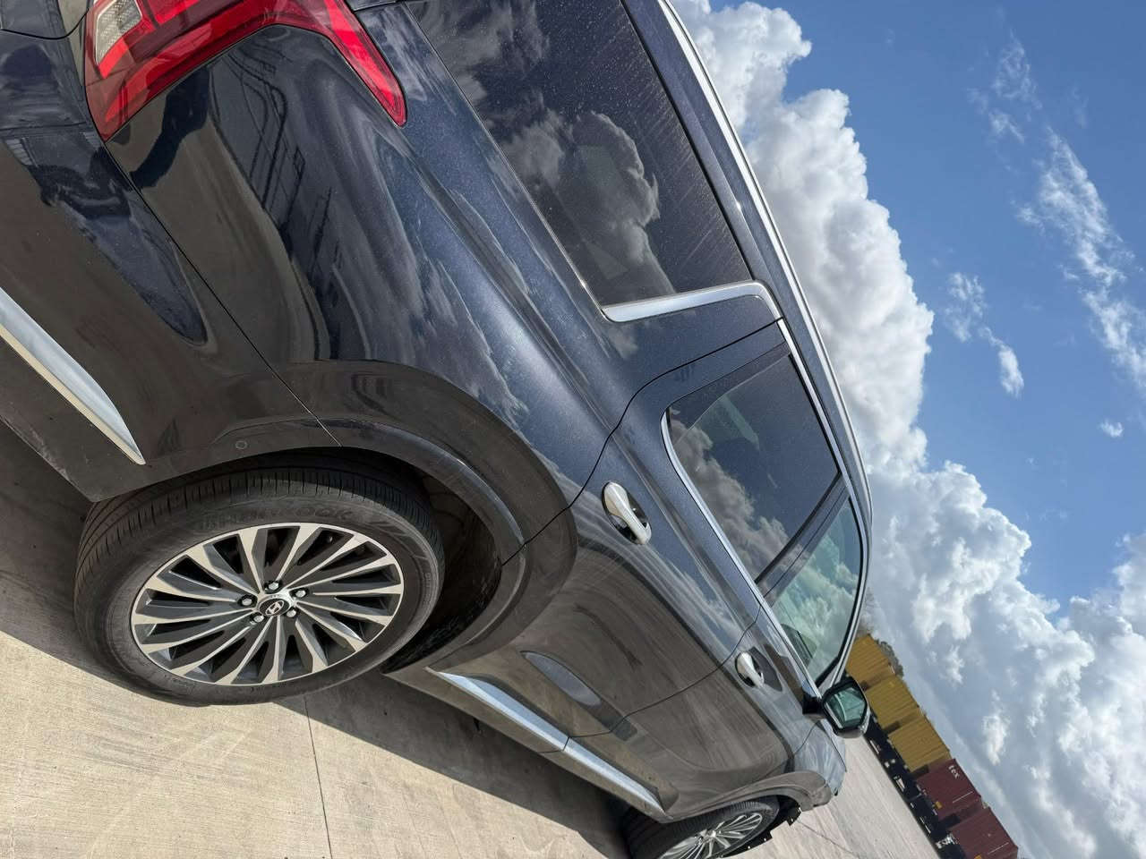 السلام عليكم 
للبيع
هونداي بلسايد 2024 كلكرافي
داخل ابيض 
تقديم ترجيع في البصمة 
فول فول مواصفات vip
مواصفات غنية عن التعريف
باقي 50 يوم وتوصل للعراق 
السعر شدتين و 25 ورقة
 واصل للاردن بدون كمرك وتصليح
الحادث فقط دعامية +مازدات
للتواصل ***********
