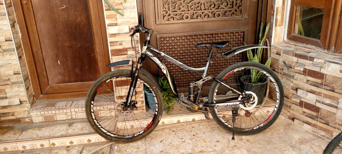 بايسكل رياضي للبيع السعر ٧٥بي مجال كله البايسكل شغال


**إذا كنت صاحب هذا الإعلان وتريد حذفه لأي سبب، رجاءا أرسل رسالة إلى الدعم الفني**