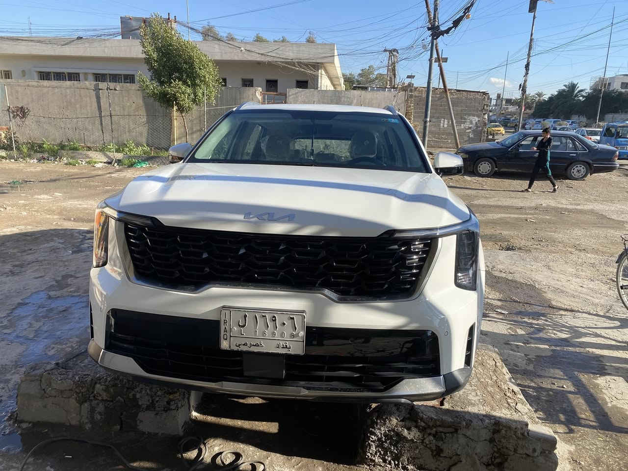 السلام وعليكم
سورنتو 2024 خليجي بيها شخط بالجاملغ الخلفي 
وبك لايت خلفي شوية مكسور 
رقم بغداد تحويل مباشر
السياره ماشية 32 جديده كلش
مكان سياره بغداد
السعر // 310 وبيها مجال حك الجية 
ويل 19  
المواصفات 
داتو شووو  شاشه 
بصمه + بصمه ابواب 
تشغيل عن بعد 
كير ماوس 
6 سلندر 
7 راكب  
شفتات مقود 
سايد بريك بصمه 
جنطه كهرباء 
كشنات كهرباء 
مري شفط 
كامره خلفيه دواره 
حساس امامي وخلفي 
شاشه متصله  
اوتو هولد
مود رايف
3 قطع تبريد 
اشاير بالمري

***********
