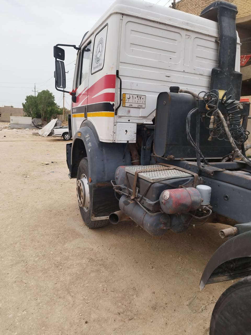 السلام عليكم سياره للبيع موديل 95 مكينه 51 كير 240 مجموعه نص جيف ام قطيني رقم الهاتف ***********
