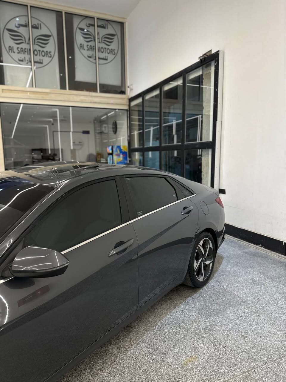 السلام عليكم للبيع او المرواس 
هيونداي النترا 🇰🇷 لمتد فول اعلى مواصفات 
وارد امريكي 🇺🇸
اللون :  سمنتي 🩶
الموديل : 2023
المكينة : اربعة سلندر 2000 دوش المرغوب
الممشى : 42 الف ميل 
 ⚠️ ملاحظة : مواصفات السيارة لمتد اعلى مواصفات بالالنترا
———————————————————
المواصفات : 
دواخل جلد ابيض 
- تحكم ستيرن
- دخول ذكي
- لايت زنون تلث عدسات الا يسويها نهار بلادي يجي بالسيارة
- بصمة 
- ترحيب عند الدخول 
- رادار امامي 
- رادار جانبي
- رادار خلفي 
- تشغيل عن بعد
- شاشة ابل كار بلي 
- كامرة خلفية
- تدفئة تبريد كشنات
- تحديد مسار
- قيادة ذاتية
- سماعات BOOSE 
- فتحة سقف
- تلث انظمة قيادة ( Normal - S.SPORT - Sport ) 
- تخم تاير جديد مشلن
- سنتر لوك
- نقط عمياء
- تبريد ثلج 
- مثبت سرعة
- وبعد هواي مواصفات
——————————————————— 
🛑 السيارة استخدام طالب من الجامعة للبيت 

⚠️ الحادث : السيارة بدون حادث فقط البنيد مبدل اثر طعجة ( يعني شي ثگيل طايح على السيارة وخاسفة )

 السيارة رقمها معوقين تستلم وكالة عامة 

العنوان : البصرة - الجمعيات - قرب تقاطع التأميم  
السعر : 165  وبيها مجال حگ الجية تجي وتشلع عيوني
للاستفسار : 90 200 180 077 البصرة, العراق


**إذا كنت صاحب هذا الإعلان وتريد حذفه لأي سبب، رجاءا أرسل رسالة إلى الدعم الفني**