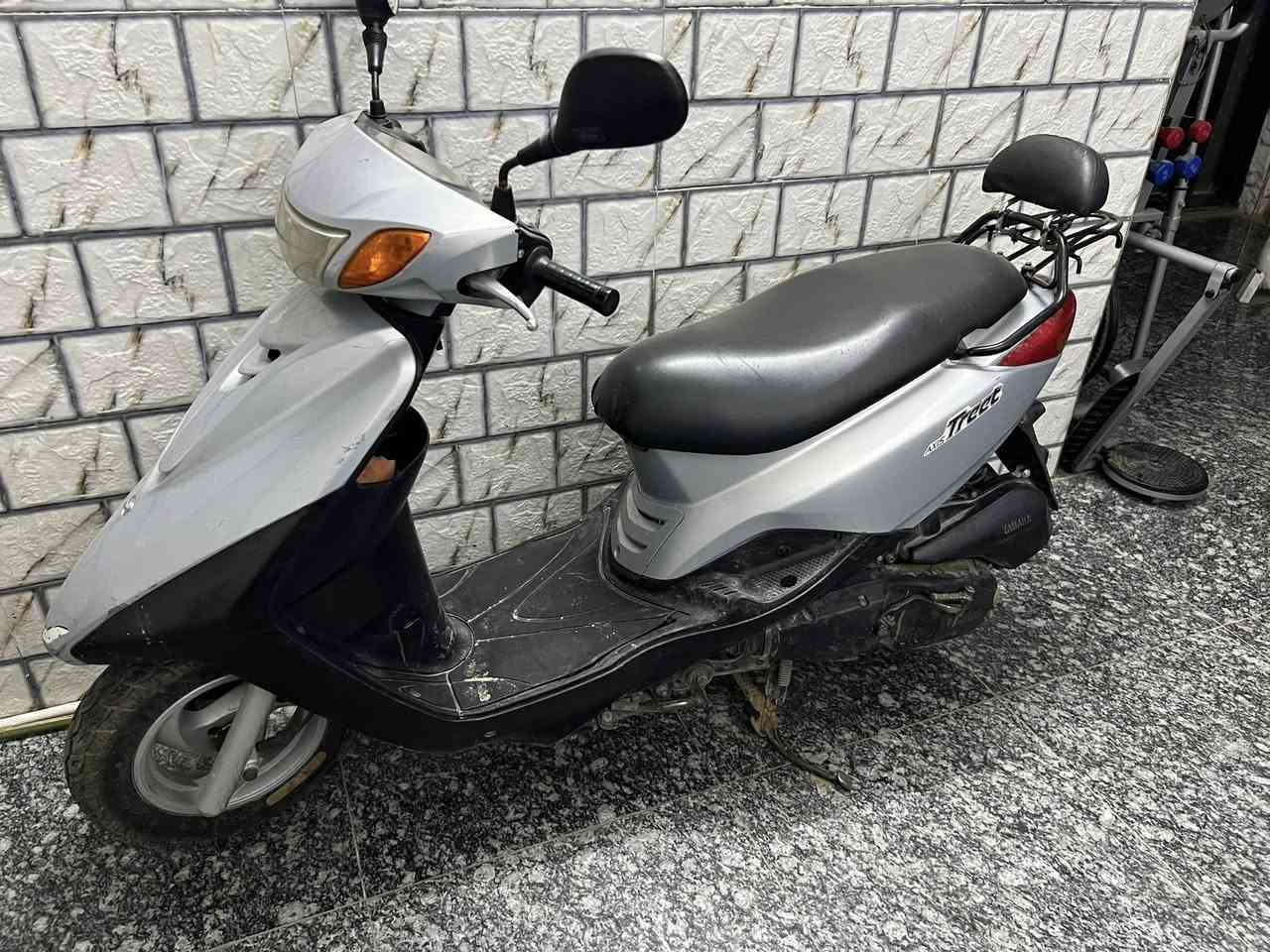 اكزز تريت للبيع كامله الدراجه كهربائيات كلها شغله فيت بم نوزل باتري تاير خلفي كلها جدد مكانها كربلاء قرب مستشفى الكفيل ***********
