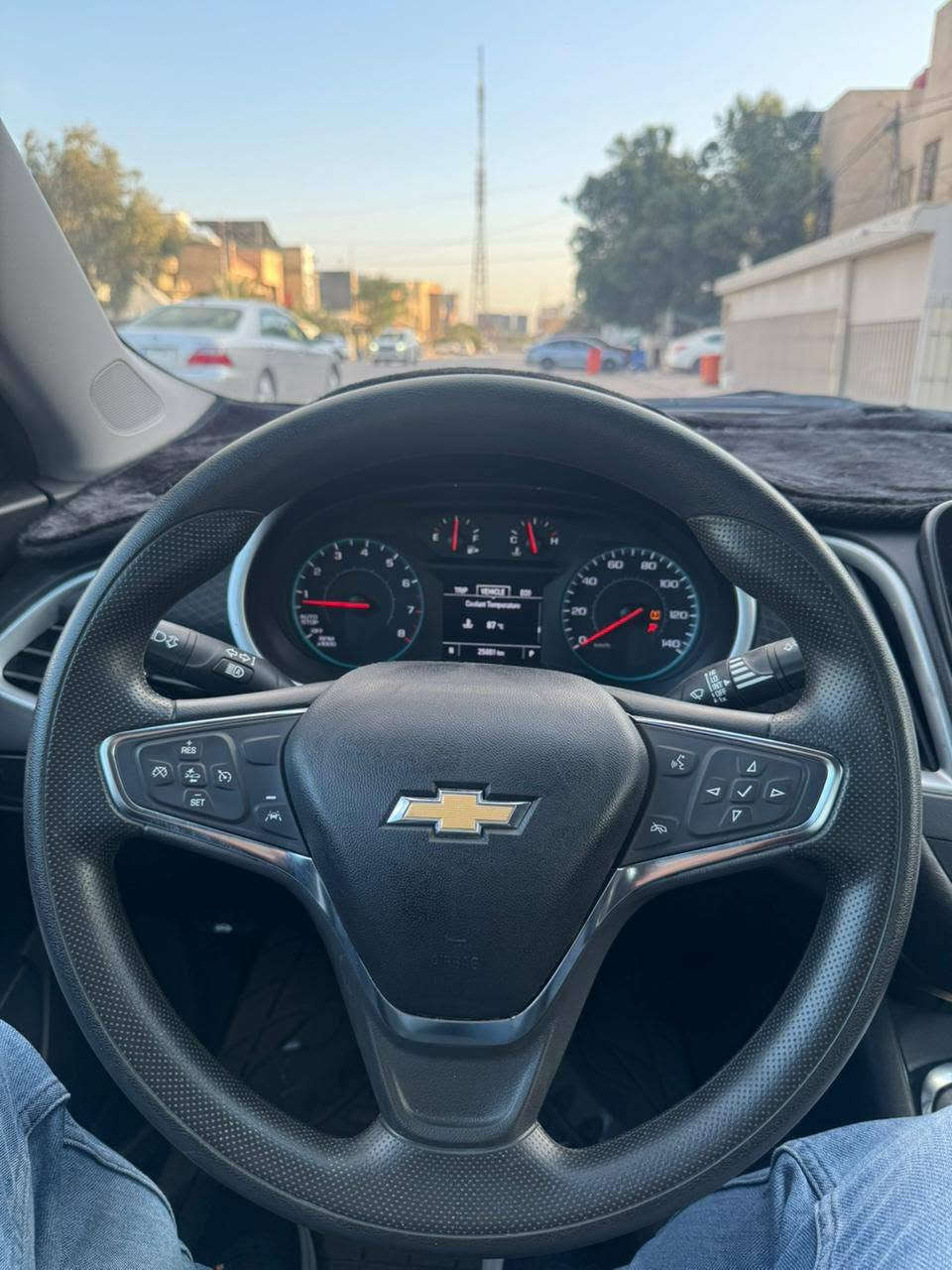 سلام عليكم ماليبو للبيع مو ديل 23 اربيل انكليزي باسم الشركه تريد وكاله تريد تحويل حادثها خمس قطع صور الحادث موجودات بيها اريباك صفحه السايق طاك الفئه LT
شاشه وكامر تحكم ستيرن ستارت اند ستوب 
ردار امامي تنبيه الخروج عن المسار 
الداخل اسود مخمل 
تشغيل عن بعد 
105 وبيها مجال للشراي
***********

