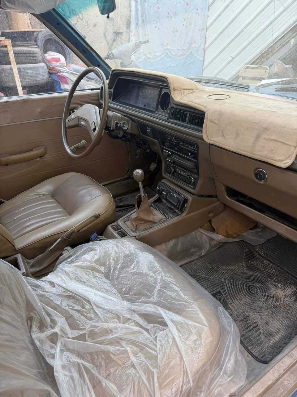 السلام وعليكم كرونه 80للبيع
مصبوغه عام مكفوله من الضربه كير مكينه كفاله غرفتها بلاد كهربائيات  على البلاد السياره على البلاد فقط صبغ السعر 45بيه مجال الرقم ***********
