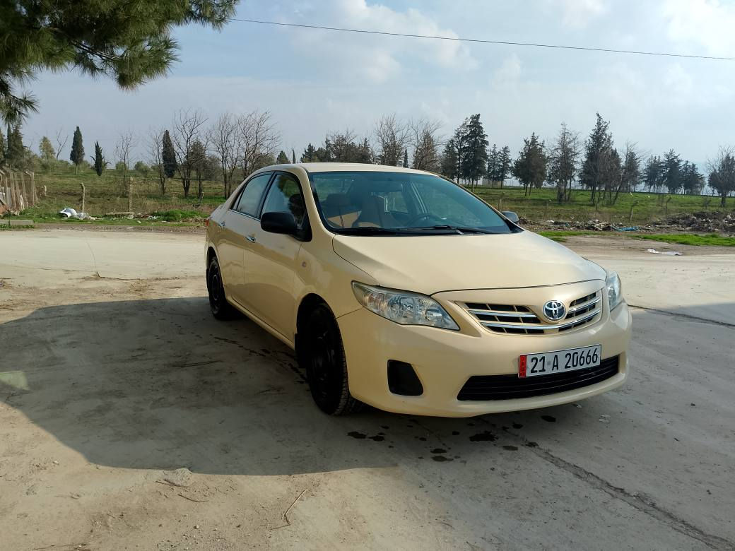 تويتا كرؤلا. 2013 بيلاد. تةكسي. 
مةكينة كةورةي كيرعادي
تةقةو رةقةي نية. هةزةو سةنةوي. تازةية.2 030بةناو خؤمانةوةية 
هبج مةسرةفيكي. تيانية. 
بؤ زانياري زياتر *********** السليمانية, العراق
