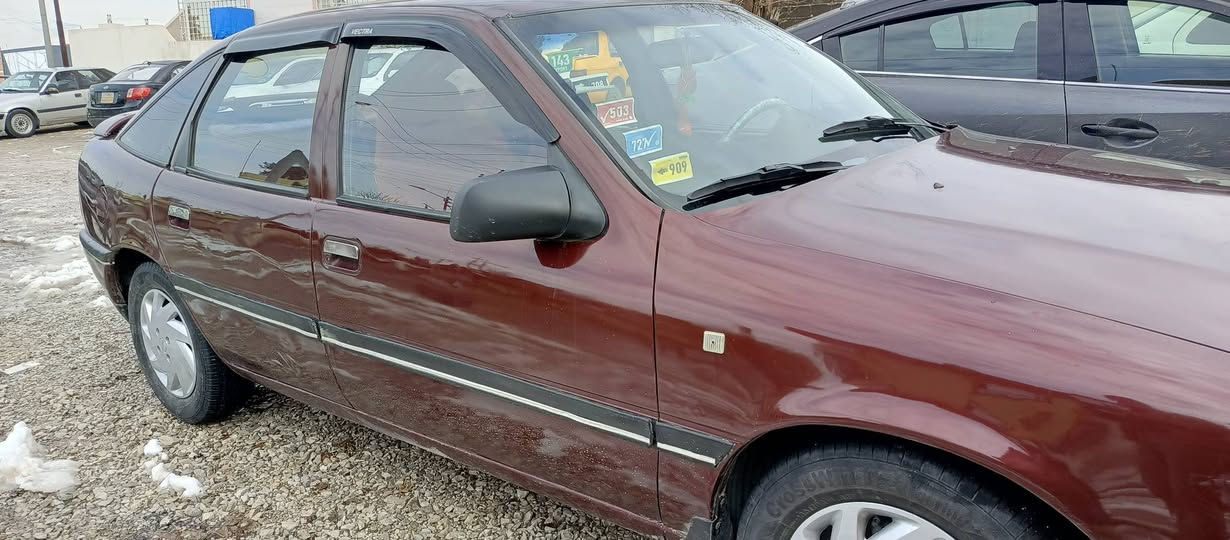 ڤیکترا ١٩٩٠.مەکینە 20.ڕەقەم سلێمانی.سەنەوی تازە تا 2/2027.لەسلێمانیم.سعری 38.گۆڕینەوەش ئەکەم بە مازدا.*********** السليمانية, العراق
