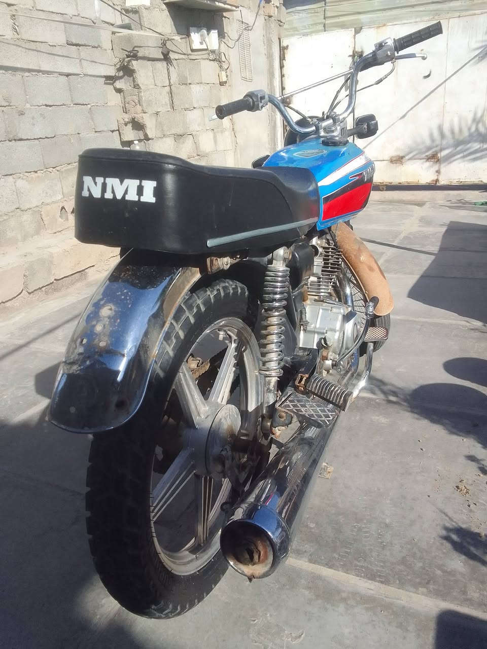 سلام عليكم دراجه اربع كير للبيع 
بدون اوراق اوراقه ضايعه 
مكفوله من اي شكال دراجه 
لا تنقيص ولا تبخير 
دراجه خير من الله 
العنوان بغداد حي نصر 
سعر 225


**إذا كنت صاحب هذا الإعلان وتريد حذفه لأي سبب، رجاءا أرسل رسالة إلى الدعم الفني**