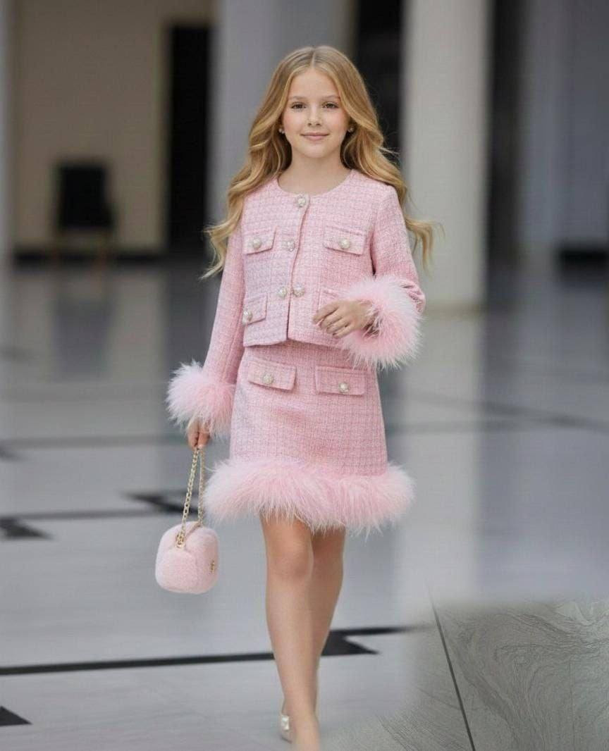 تجارنا الأكارم 🌹 
نحن في #كيراز_كيدز نقدم لكم الموضة العالمية بلمسة تركية مميزة 🇹🇷 لسنا الوحيدين ولكن نسعى أن نكون الأفضل 👌😉
بيع جملة شحن من تركيا إلى جميع أنحاء العالم 🌏 ✈️ 🇹🇷

▪️العمر: 5 ------ 13 سنة
▪️ السيريه:  8 قطع
▪️عدد قطع الموديل :  3 قطع 
 

🤍تنورة 

✨ جاكيت 

🤍 حقيبة 

 
🅱السعر: 😍


**إذا كنت صاحب هذا الإعلان وتريد حذفه لأي سبب، رجاءا أرسل رسالة إلى الدعم الفني**